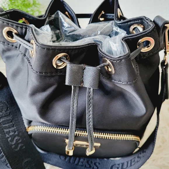 Guess bag - Picture 6 of 9